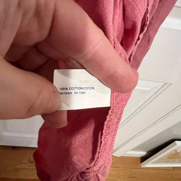 Light weight 100% Soft Red Cotton Button Down- Gap Factory Size Large - Picture 5 of 6